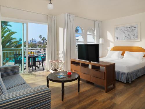 H10 Ocean Suites - image 4