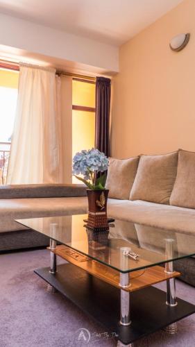 Lux Suites Makao Rossyln Apartments in Ruaka