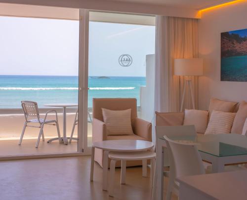 Apartamentos Llobet Ibiza - image 3