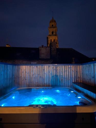 Spa, La Maison du Quai Triplex de charme 4 étoiles en hyper centre avec SPA (La Maison du Quai Triplex de charme 4 etoiles en hyper centre avec SPA) in 朗代爾諾