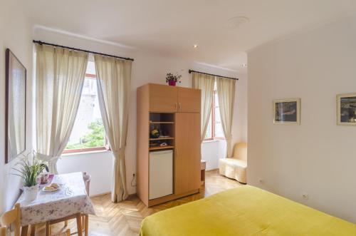 Rooms Lovrijenac 4