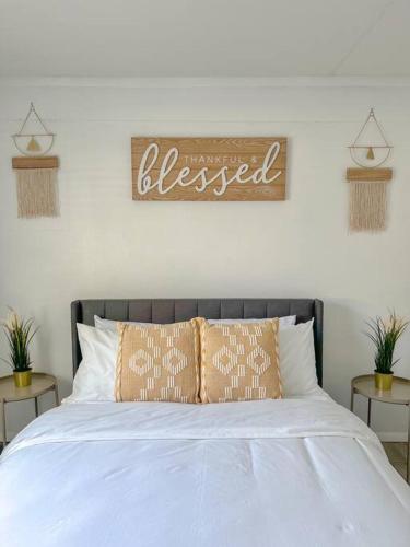 Sparkling Guest Home 2 bedroom-15 Minutes to Clearwater Beach in Clearwater, USA