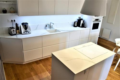 La Maison du Quai Triplex de charme 4 étoiles en hyper centre avec SPA (La Maison du Quai Triplex de charme 4 etoiles en hyper centre avec SPA) in 朗代爾諾
