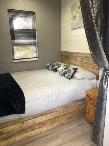 Gracelands Glamping lodge 1