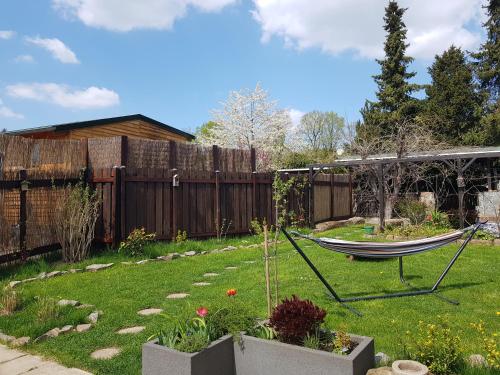 Garden, Chalet "Waldhauszeit" am See in Mucke