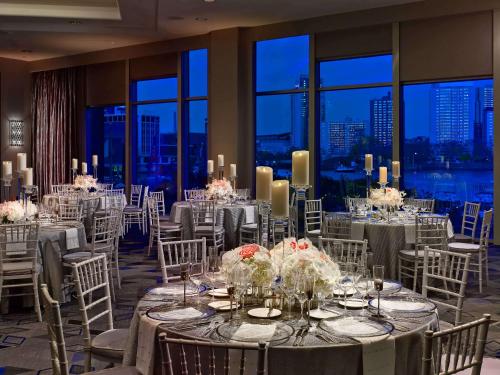 Royal Sonesta Boston - image 9
