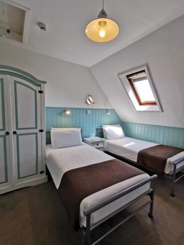 The Elmfield - image 3