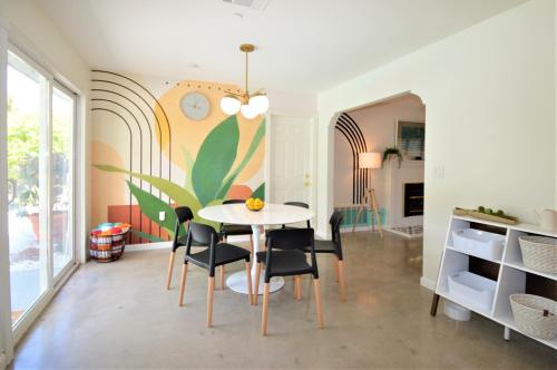 Del Lago Mid - Century Retreat in Palm Springs, USA