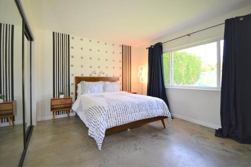 Del Lago Mid - Century Retreat in Palm Springs, USA