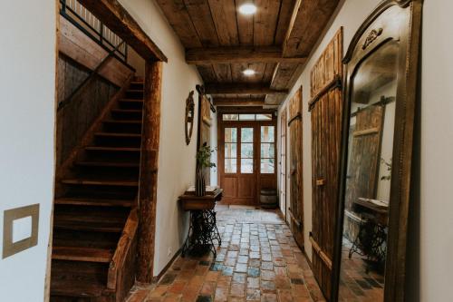 Pintu masuk, Kalēju ielas rezidence: Talsu vecpilsētas pērle (Kaleju ielas rezidence: Talsu vecpilsetas perle) in Talsi