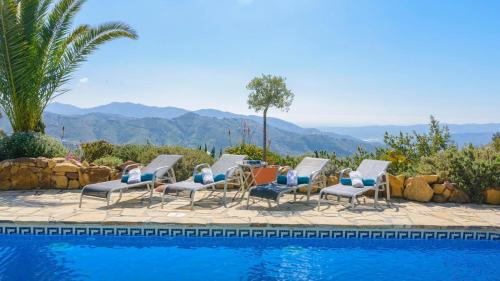 The Hunting Lodge Alcaucín by Ruralidays