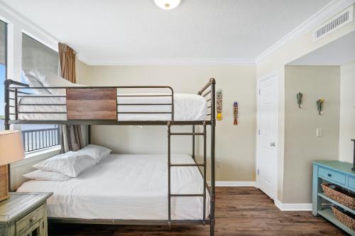 Destin West - Heron - main image