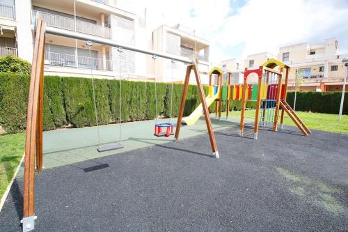  Golf Bungalow with AC, Pool and BBQ in Alicante