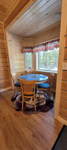 Denali Wild Stay - Muskrat cabin, private, free wifi, free parking, sleep 4