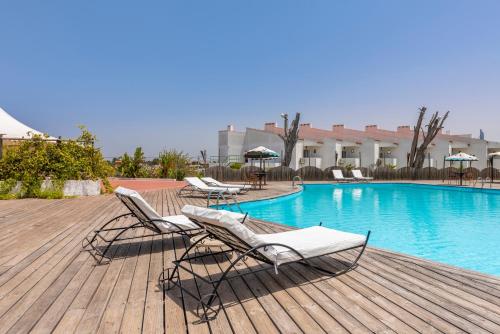 Swimming pool, Hotel Vale Da Telha in Vale da Telha