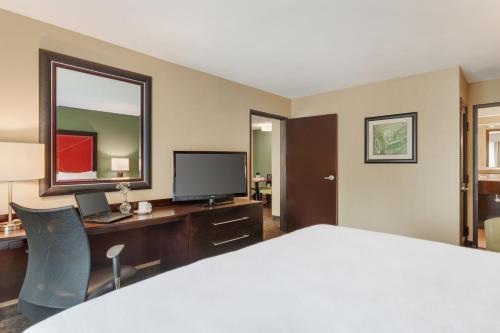 Crowne Plaza Houston Galleria Area, an IHG Hotel