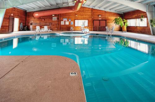 PVC at The Roundhouse Resort - Accommodation - Pinetop-Lakeside