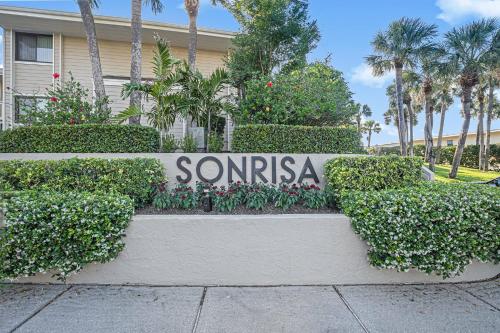 Sonrisa Unit-3/ Lovely Condo , 2 Bedrooms-2Baths