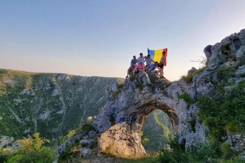 Pensiunea Valea Șușiței, Ciubar, Sauna, ATV, Safarii Jepp Offroad Ghid Turistic, Climbing, Rafting, Paragliding