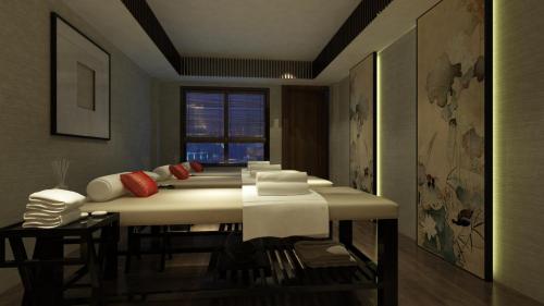 The West hotel and spa photo 4