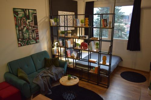 Mickitos Modern & Cozy Studio in Chento