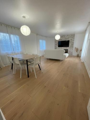 Le Cerisier in Saint-Aubin-Le-Cauf