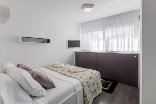 First choice apartment