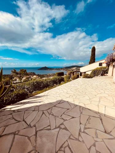 Bastidon pour 6 personnes vu Mediterranee Ref villa Plein Soleil in Sainte-Guitte