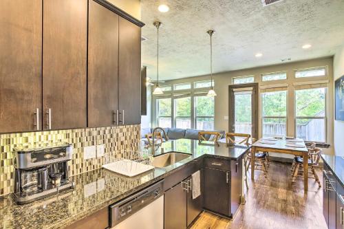Family-Friendly Spring Townhouse with Backyard! in Spring, USA