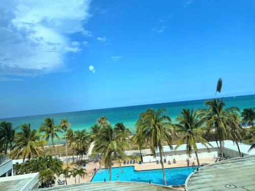 плаж, Ocean Front Units at Miami Beach in Маями Бийч (Флорида)