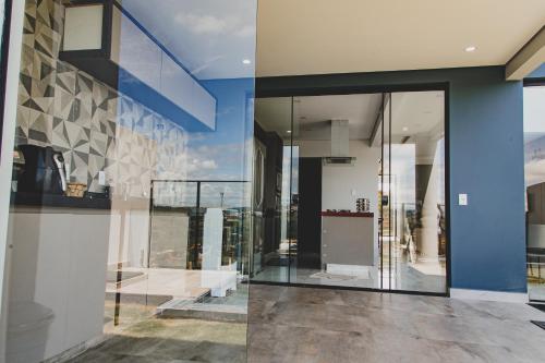 Bejárat, Suite Luxo com Piscina Privativa e Jacuzzi in Nazare Paulista
