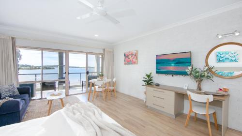 Moby Dick Waterfront Resort Motel - 편의 시설/서비스