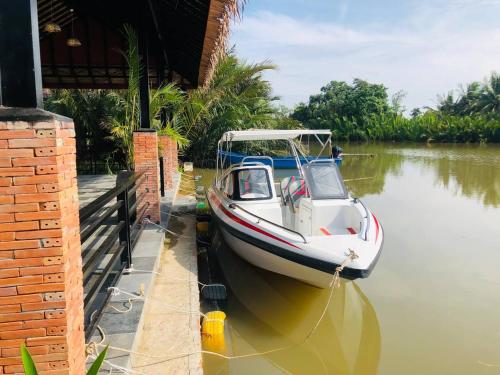 Lodge Moni Essara Kampot