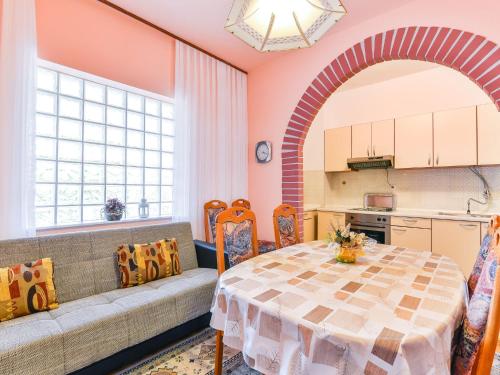 Apartment on Vir Island near Sandy Beaches, Вир (фото 4)