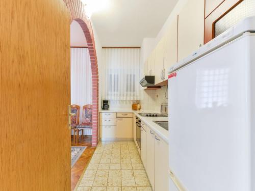 Apartment on Vir Island near Sandy Beaches, Вир (фото 9)