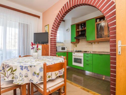Apartment on Vir Island near Sandy Beaches, Vir (Foto 7)