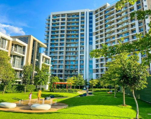 Menlyn Maine Residences - Paris king sized bed