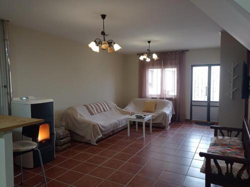  Las Tres Encinas in Fuentes de Masueco