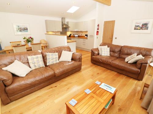 1 Stonerush Valley Looe - image 8