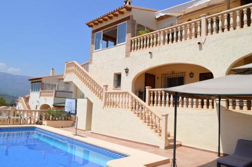 Villa with amazing views & private pool in Jalón