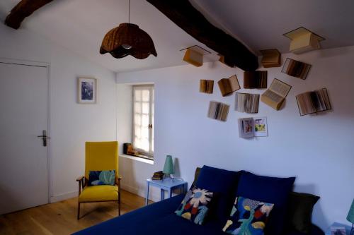 Seadmed, Le Clou in Chauvigny (Poitou-Charentes)