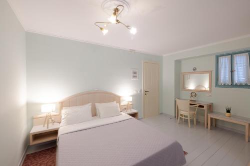 999 Luxury Hotel