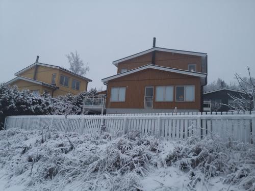 An entire floor in a beautiful villa, close to Arlanda Airport