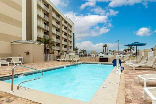 Sleep Inn on the Beach - image 11