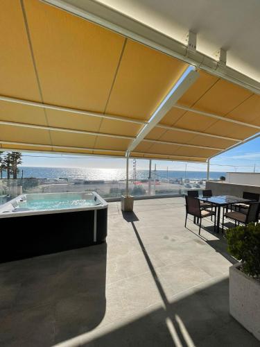 Balkons/terase, Residenza 4 Colonne CONTEMPORANEA in Santa Maria Al Bagno