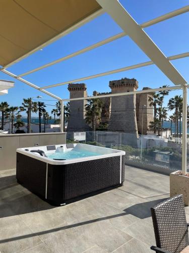 Karstais baseins, Residenza 4 Colonne CONTEMPORANEA in Santa Maria Al Bagno