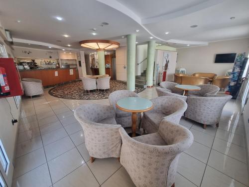 Фойє, Hotel Marina in Річчоне