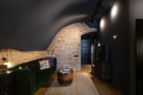#stayhere - Historic Vilnius Old Town Chic Studio 5
