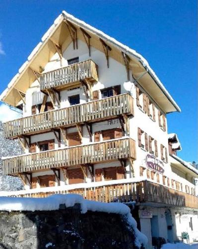 2 bedrooms, 5 beds
