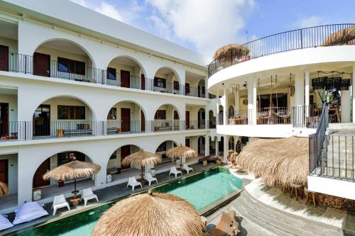 355199072 El Tropico Boutique Hotel